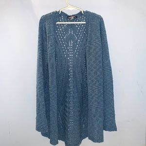 Light blue knitted cardigan-children’s large(12/14) ~Brand:Freshman 1996